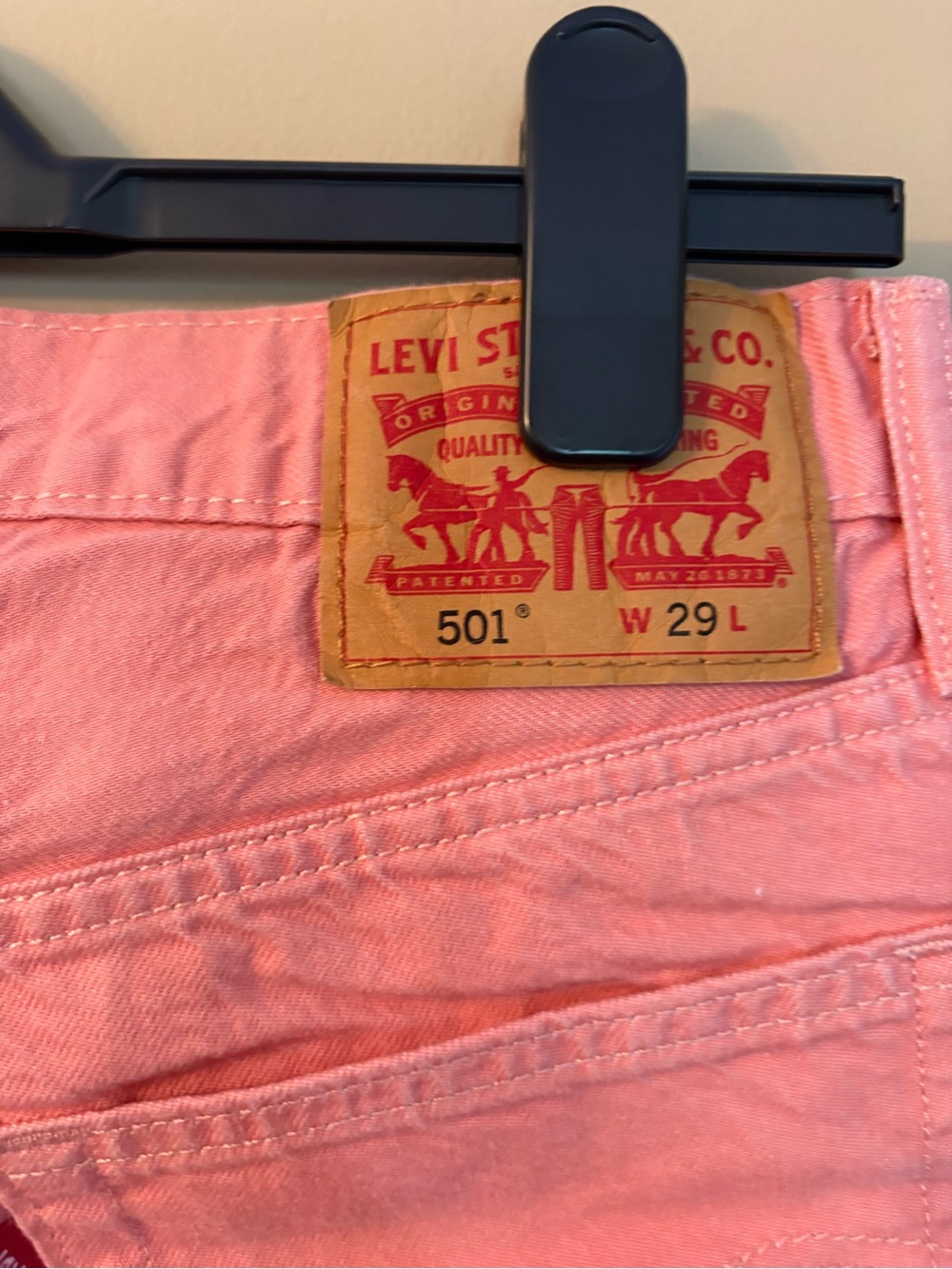 Levi's 501 Original Coral Pink High Rise Denim Shorts Size 29 - Picture 5 of 13